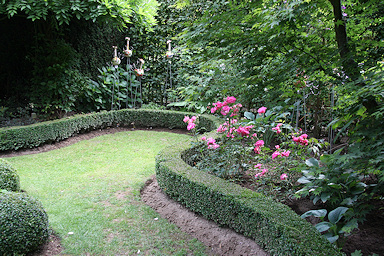 Janssen-Meyers garden&copy;Ken Woolfenden