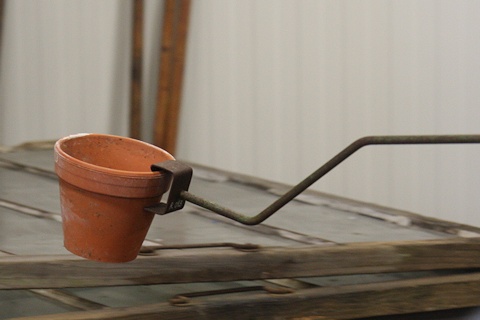 Flowerpot lifter in the Gardening Museum - Gaissmayer Nursery
