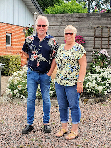 Leon and Hanne send us on our way&copy;Fiona Woolfenden