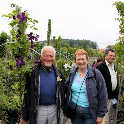 Hans Ruedi Horn-Gfeller and Fiona Woolfenden in Switzerland in 2009, with Walter Stabler in background©Ken Woolfenden