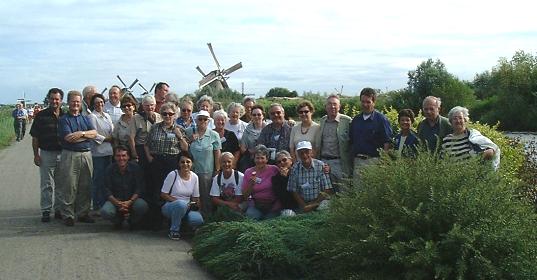 Group photo at Kinderdijk&copy;K.Woolfenden