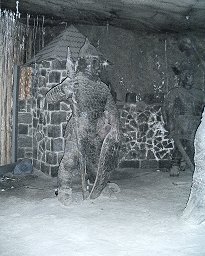 Statue in the Wieliczka Salt Mine&copy;K.Woolfenden