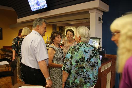 A convivial first evening&copy;Ken Woolfenden