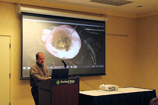 Dan Long preparing for his lecture&copy;Ken Woolfenden